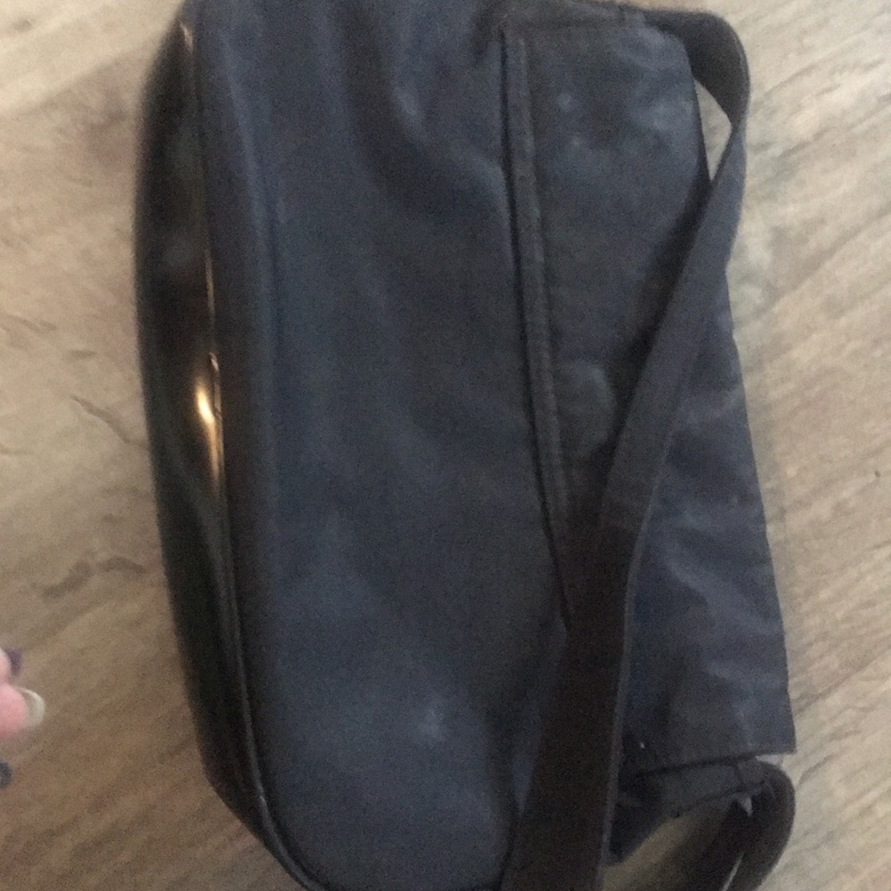 Purses - Picture 3 of 5